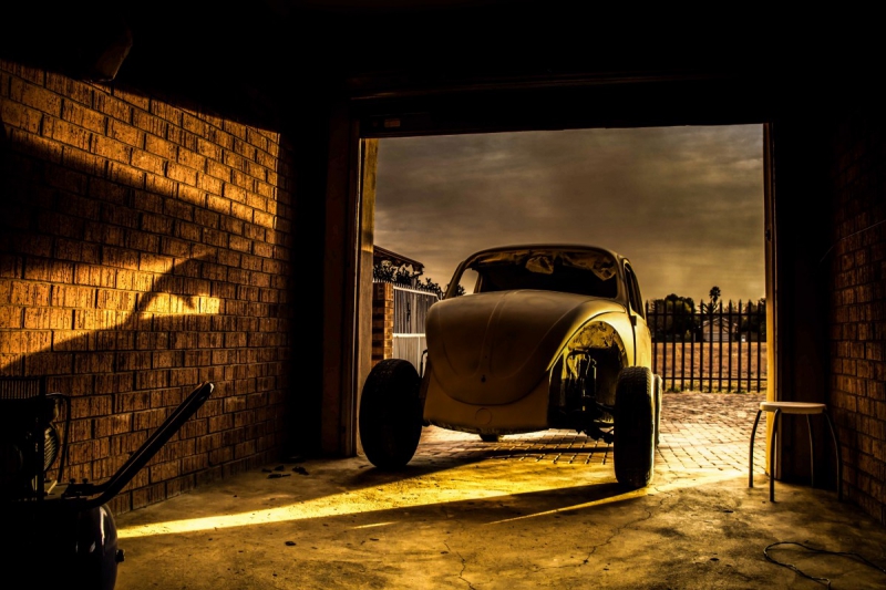 carrosserie-VILLECROZE-min_car_garage_volkswagen_sunset_vw_beetle-81658